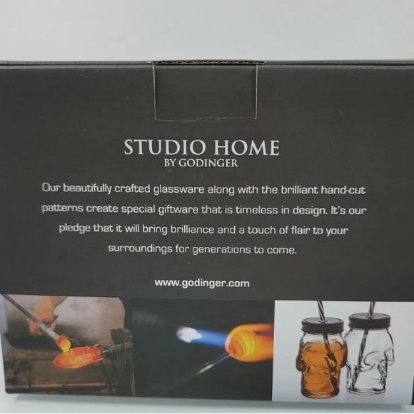 Studio Home set of two skull zippy cups with straws NIB - Picture 2 of 3